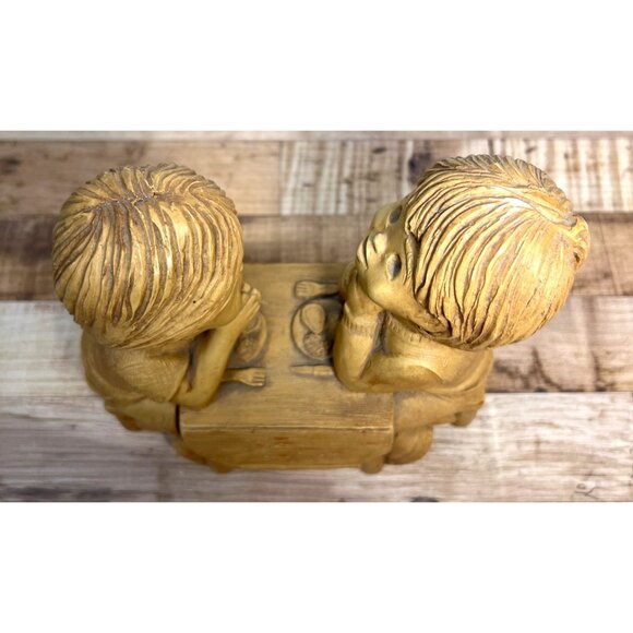 Vintage Figurine Of Praying Children At Table With "We Thank You Lord" Inscripti - Picture 7 of 7